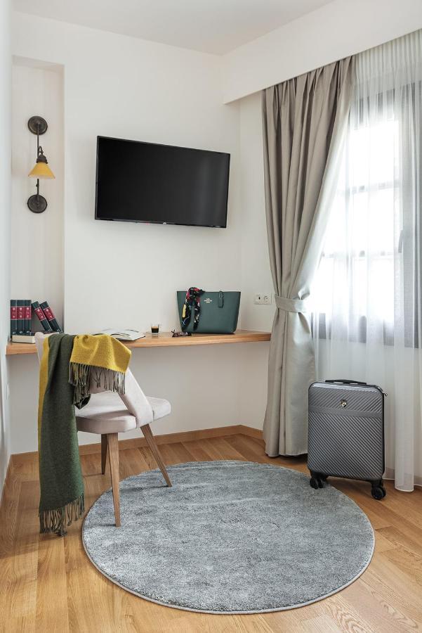 Petrou Suites Giannina Esterno foto