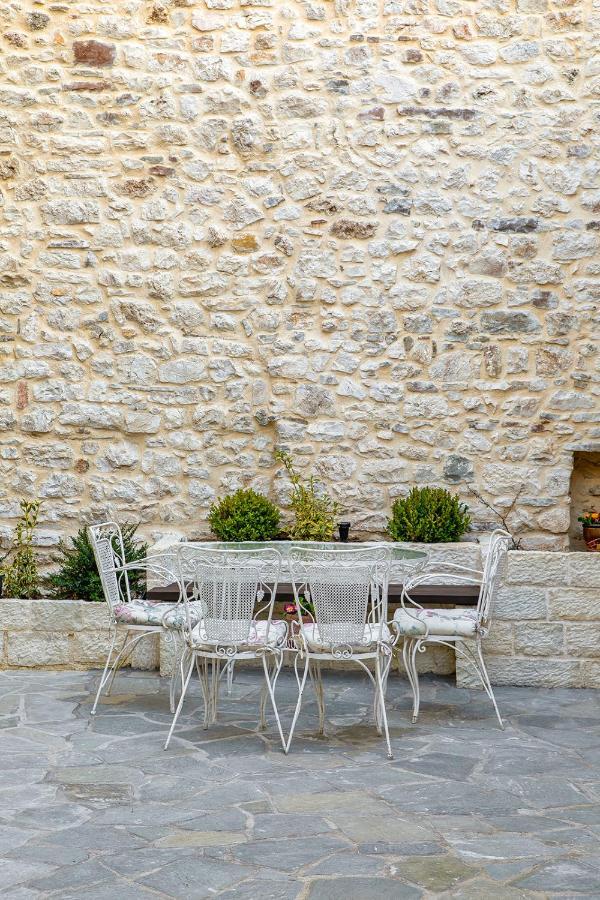 Petrou Suites Giannina Esterno foto