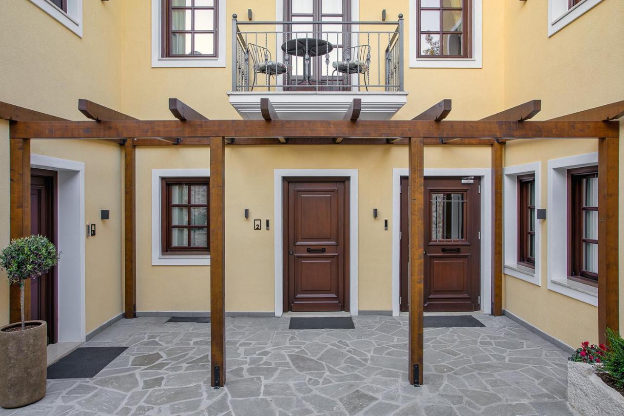 Petrou Suites Giannina Esterno foto